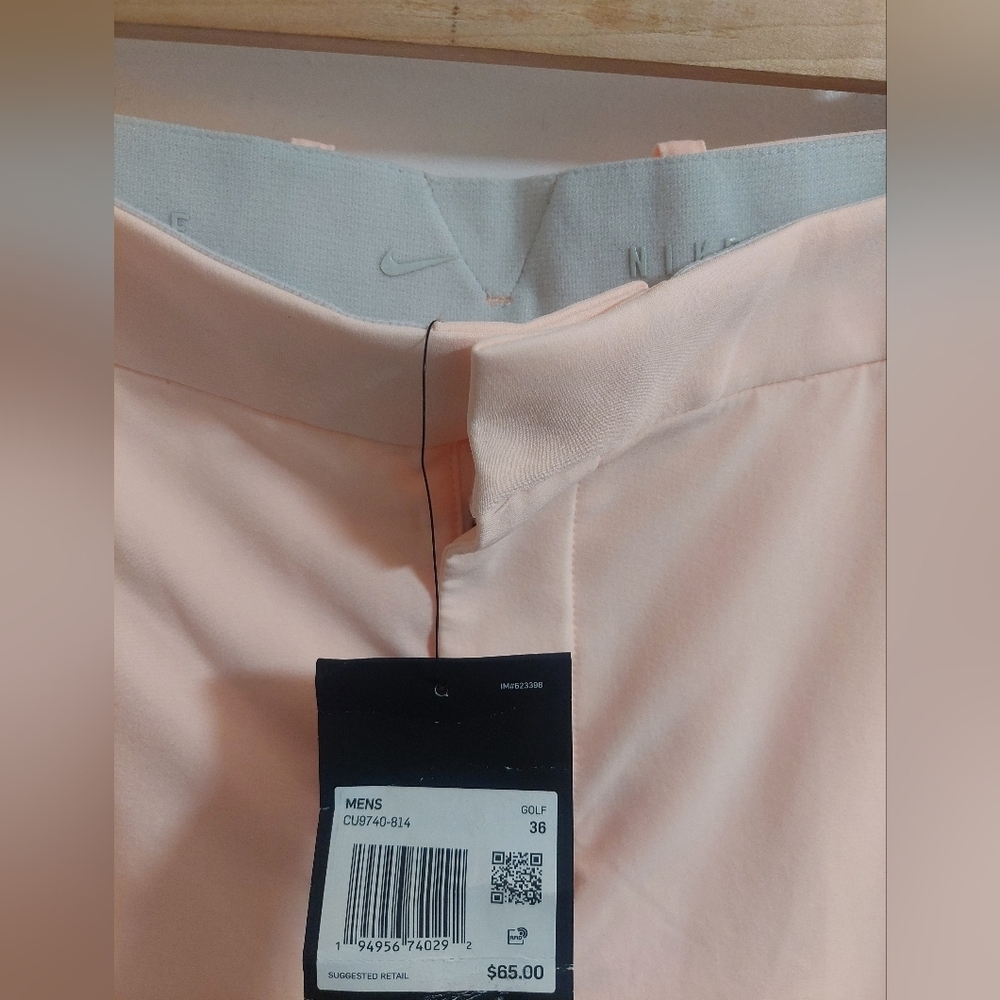 Nike Light Peach Women's Bermudas - Picture 4 of 5